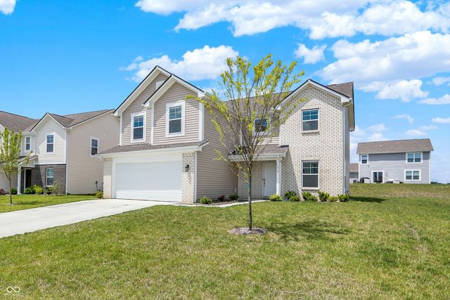 1612 N Regatta Drive, Greenfield, IN 46140