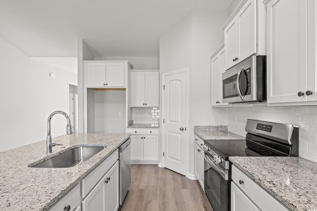 64 Double Pond Dr, Georgetown, SC 29440