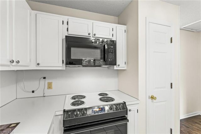 110 West Brook Court, Archdale, NC 27263