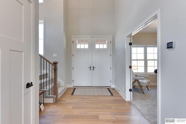19031 Sycamore Drive, Gretna, NE 68028
