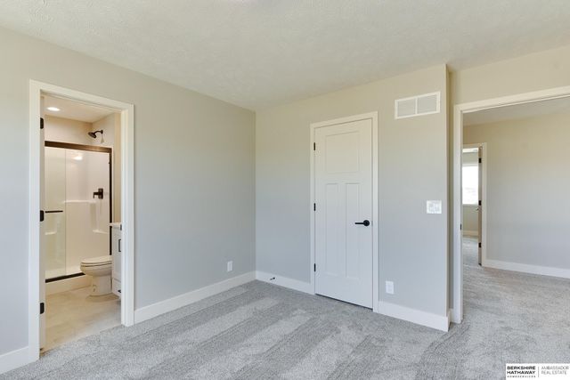 19031 Sycamore Drive, Gretna, NE 68028