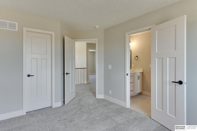 19031 Sycamore Drive, Gretna, NE 68028