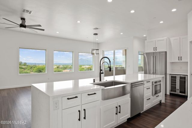 1888 N El Moraga Drive, Tucson, AZ 85745