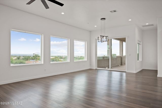 1888 N El Moraga Drive, Tucson, AZ 85745