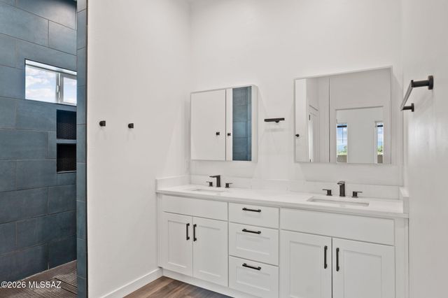 1888 N El Moraga Drive, Tucson, AZ 85745