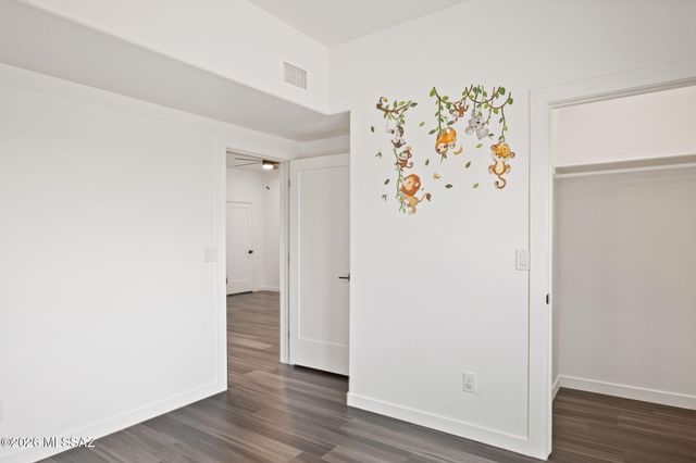 1888 N El Moraga Drive, Tucson, AZ 85745