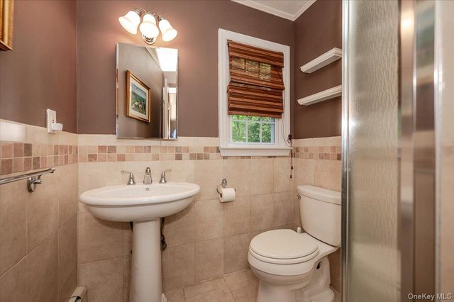 2 Richard Lane, Huntington, NY 11743