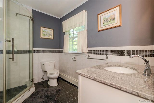 2 Richard Lane, Huntington, NY 11743