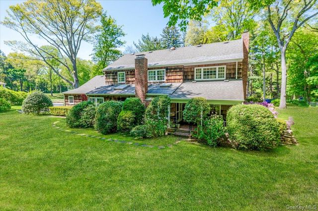 2 Richard Lane, Huntington, NY 11743