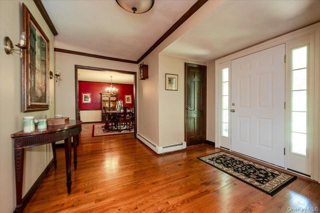 2 Richard Lane, Huntington, NY 11743