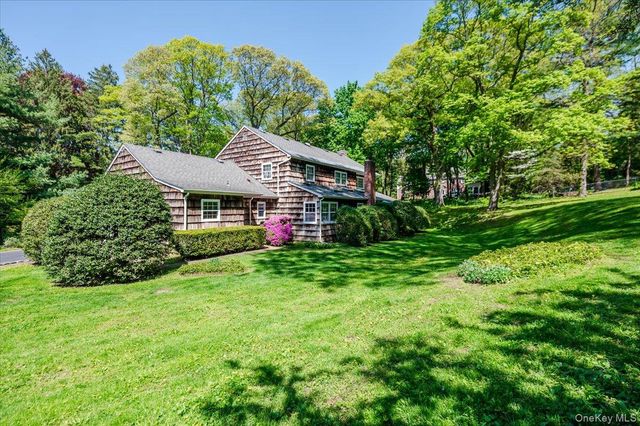 2 Richard Lane, Huntington, NY 11743