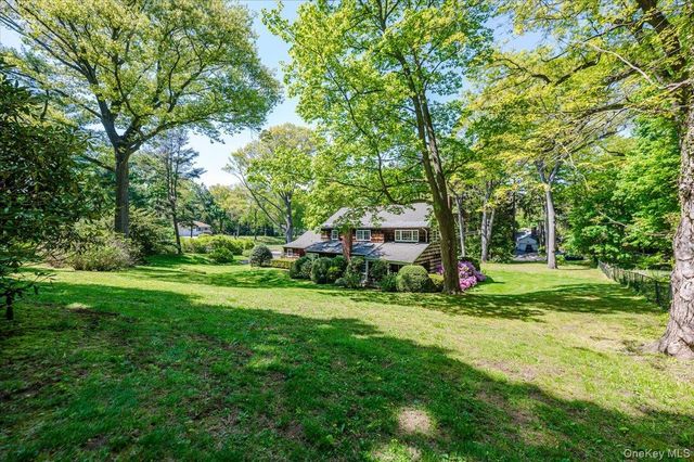 2 Richard Lane, Huntington, NY 11743