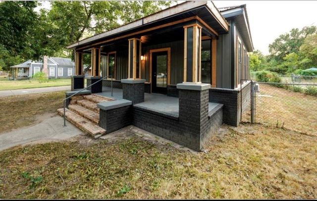 621 N 4th Street, Crockett, TX 75835