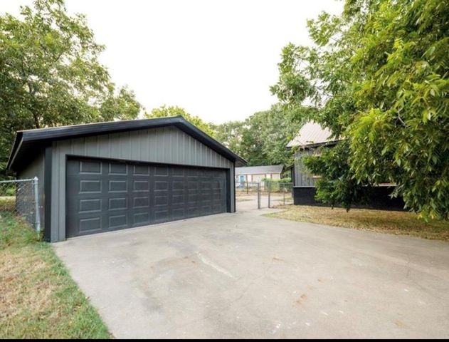 621 N 4th Street, Crockett, TX 75835