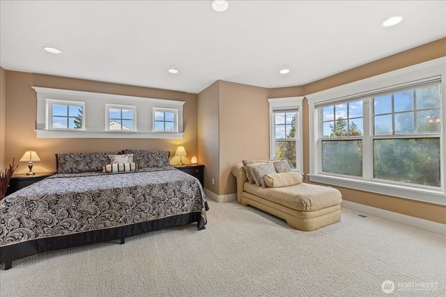 825 Kirkland Way, Kirkland, WA 98033