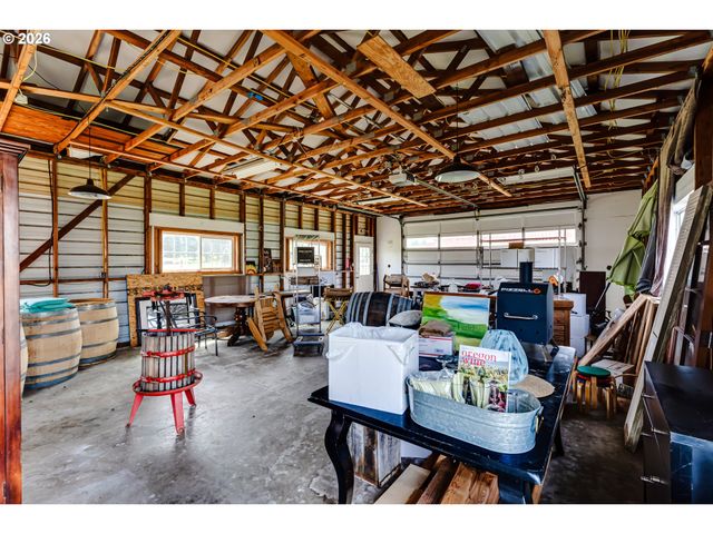 34386 MATHEWS Rd, Eugene, OR 97405