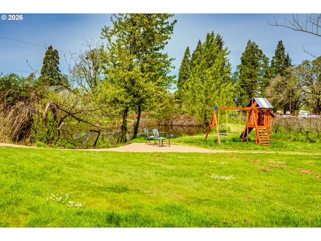 34386 MATHEWS Rd, Eugene, OR 97405