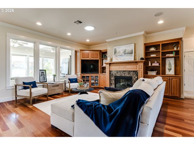 34386 MATHEWS Rd, Eugene, OR 97405