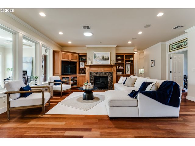 34386 MATHEWS Rd, Eugene, OR 97405