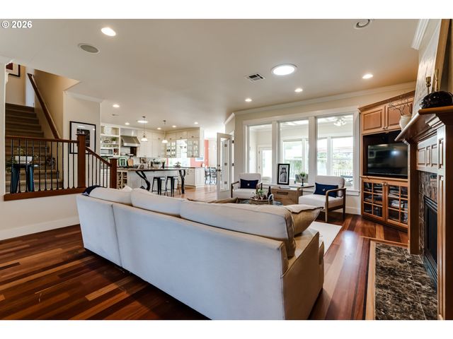 34386 MATHEWS Rd, Eugene, OR 97405