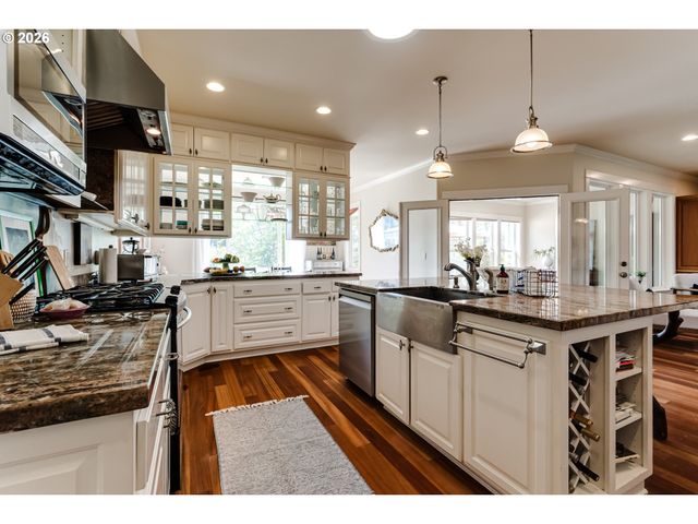 34386 MATHEWS Rd, Eugene, OR 97405