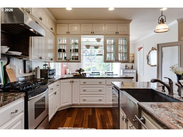 34386 MATHEWS Rd, Eugene, OR 97405