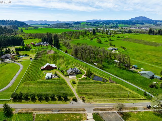 34386 MATHEWS Rd, Eugene, OR 97405