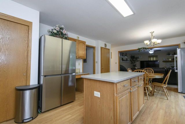 843 Prairie View DRIVE, Burlington, WI 53105