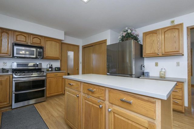 843 Prairie View DRIVE, Burlington, WI 53105