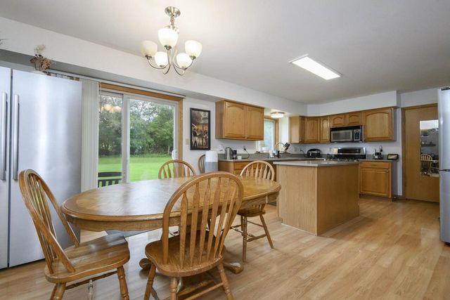 843 Prairie View DRIVE, Burlington, WI 53105