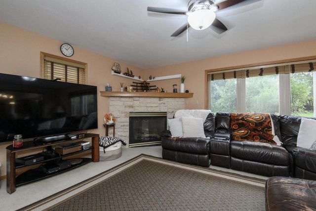 843 Prairie View DRIVE, Burlington, WI 53105