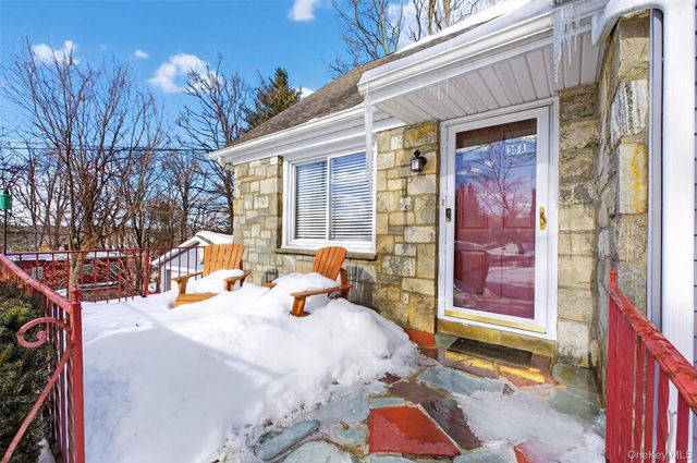 30 Lakeview Terrace, Mahopac, NY 10541