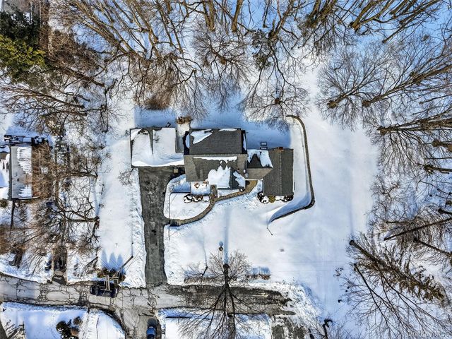 30 Lakeview Terrace, Mahopac, NY 10541