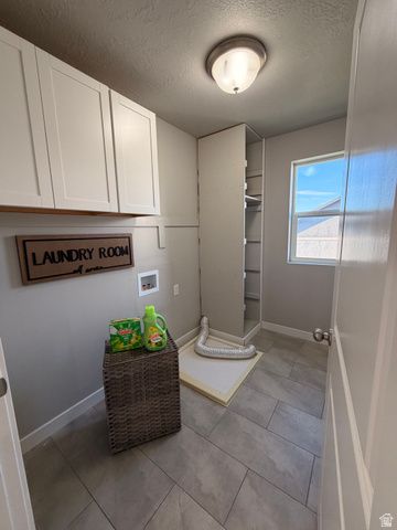 452 S SUNSET RIDGE DR, North Salt Lake, UT 84054
