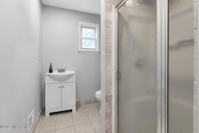 33 Grove Place, Keansburg, NJ 07734