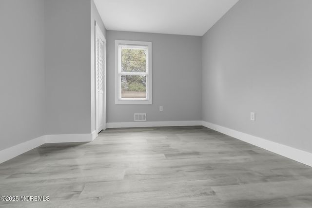 33 Grove Place, Keansburg, NJ 07734