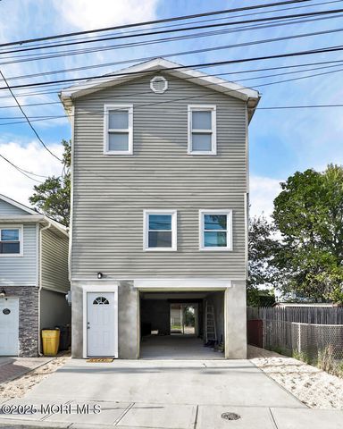 33 Grove Place, Keansburg, NJ 07734