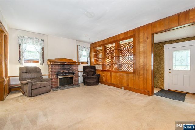 210 Paterson Avenue, Hasbrouck Heights, NJ 07604