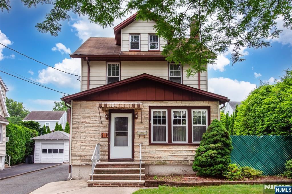210 Paterson Avenue, Hasbrouck Heights, NJ 07604