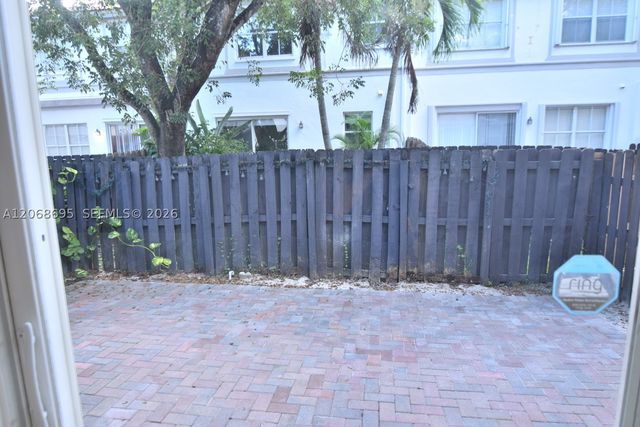 7855 NW 110th Ave 7855, Doral, FL 33178