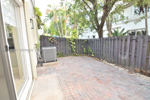 7855 NW 110th Ave 7855, Doral, FL 33178