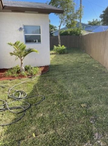150 MANCHESTER Street, Boca Raton, FL 33487