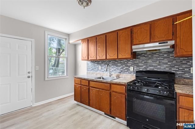 140 7th Street, Paterson, NJ 07522