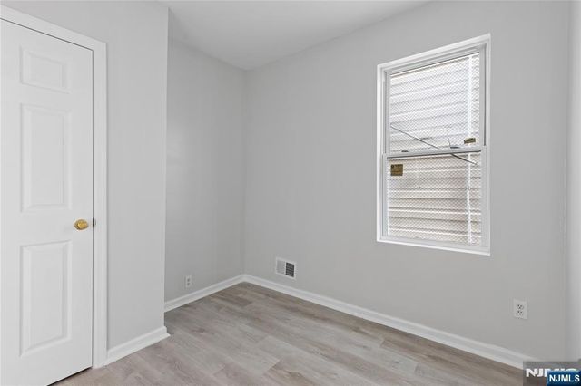140 7th Street, Paterson, NJ 07522