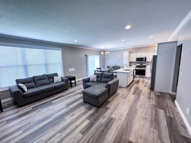 4007 Orchard Drive, Bettendorf, IA 52722