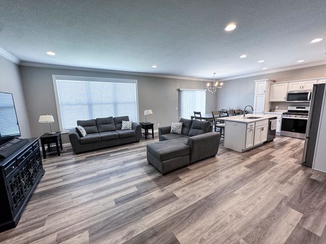 4007 Orchard Drive, Bettendorf, IA 52722