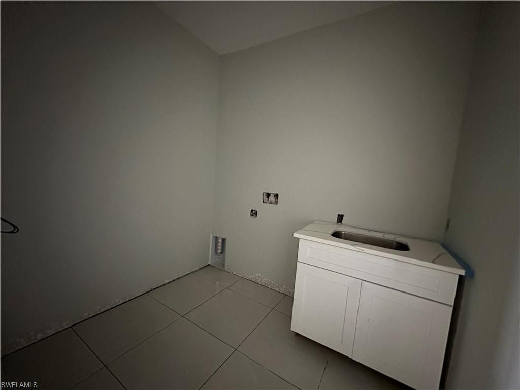 Image 12 of property listing at 4217 NW 32nd TER, Cape Coral, FL 33993