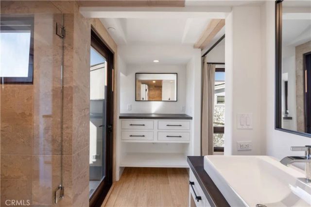 2204 Waterfront Drive, Corona Del Mar, CA 92625