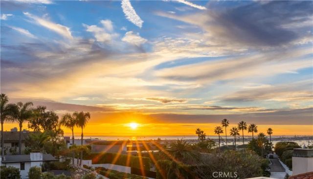 2204 Waterfront Drive, Corona Del Mar, CA 92625