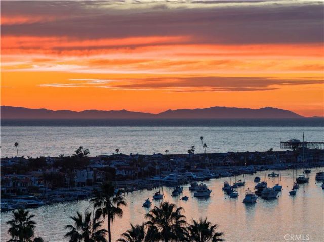 2204 Waterfront Drive, Corona Del Mar, CA 92625